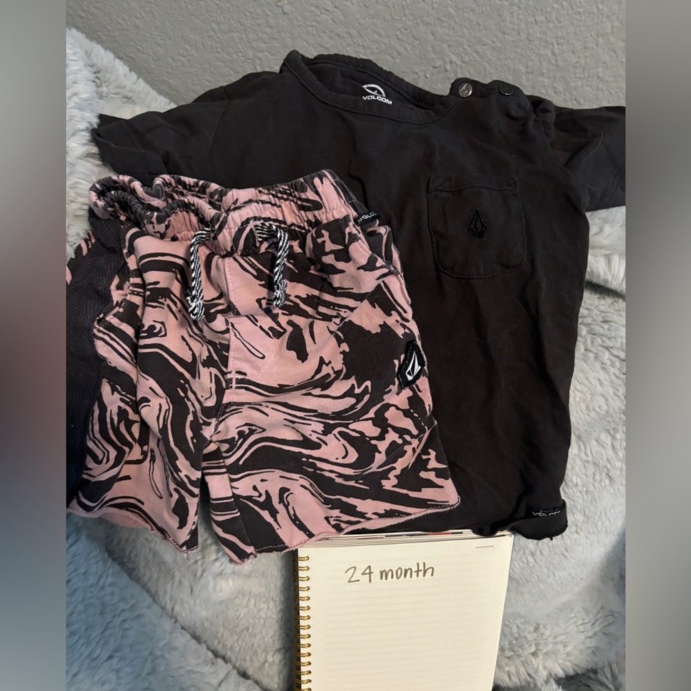 Volcom toddler set 24 months